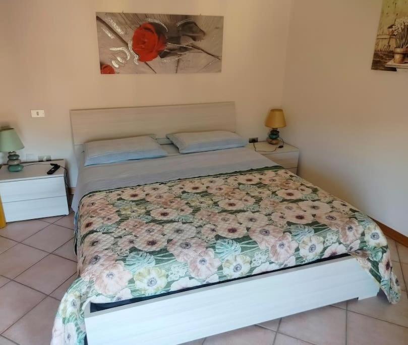 B&B Via Roma N. 12 Valfabbrica Extérieur photo